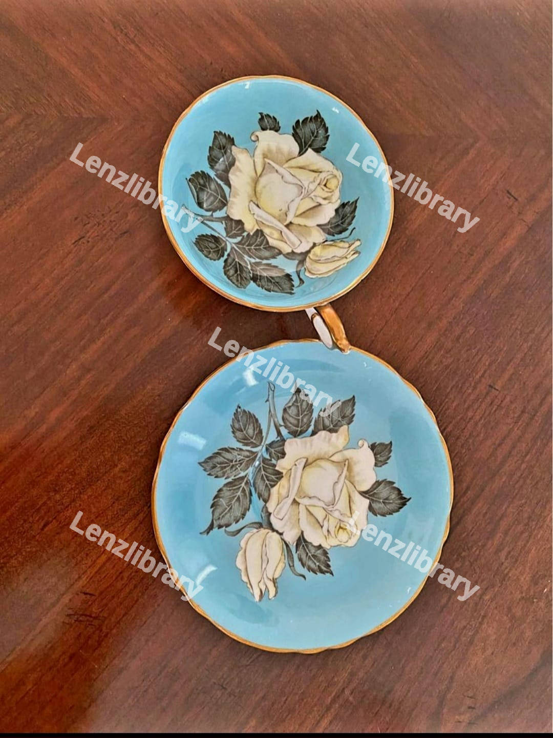 Floral blue tea cup